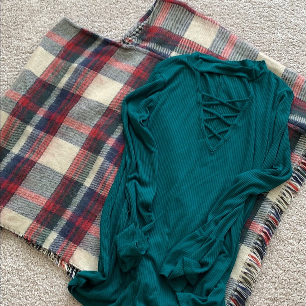Women’s shawl and long sleeve shirt